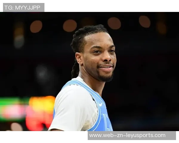 加兰半场表现出色12投5中贡献11分3助攻且零失误状态在线 加兰半场表现出色12投5中贡献11分3助攻且零失误状态在线